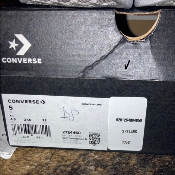 Hi Top Converse - Picture 8 of 8